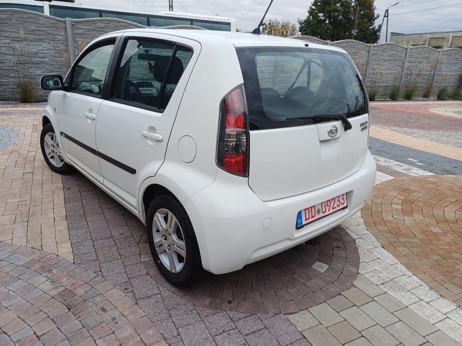 Witam mam do sprzedania Daihatsu Sirion 1.3 bezyna klima
