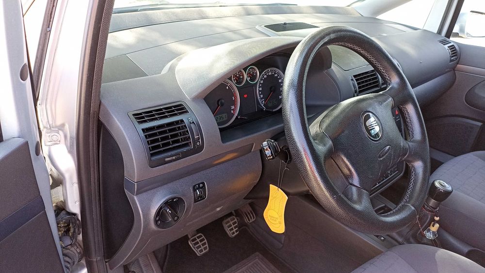 SEAT Alhambra em muito bom estado