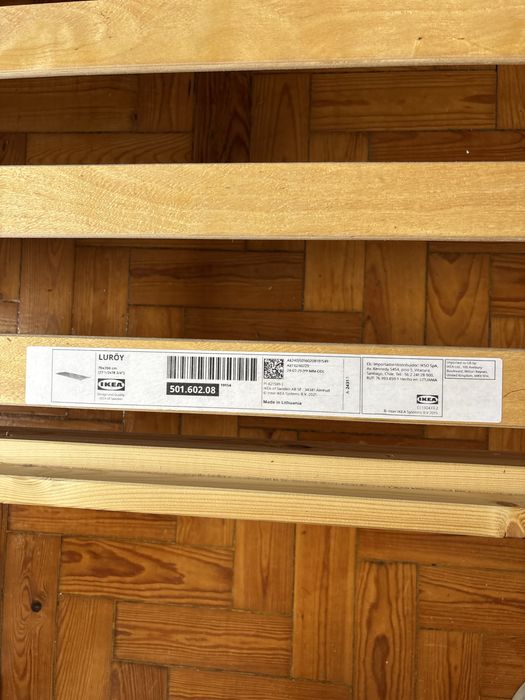 Cama de casal do IKEA