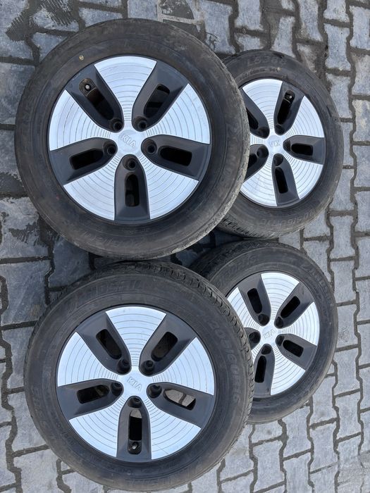 Диски колеса з гумою 205/60 нова 2023 5*114.3 R17 Kia Renault Hyundai