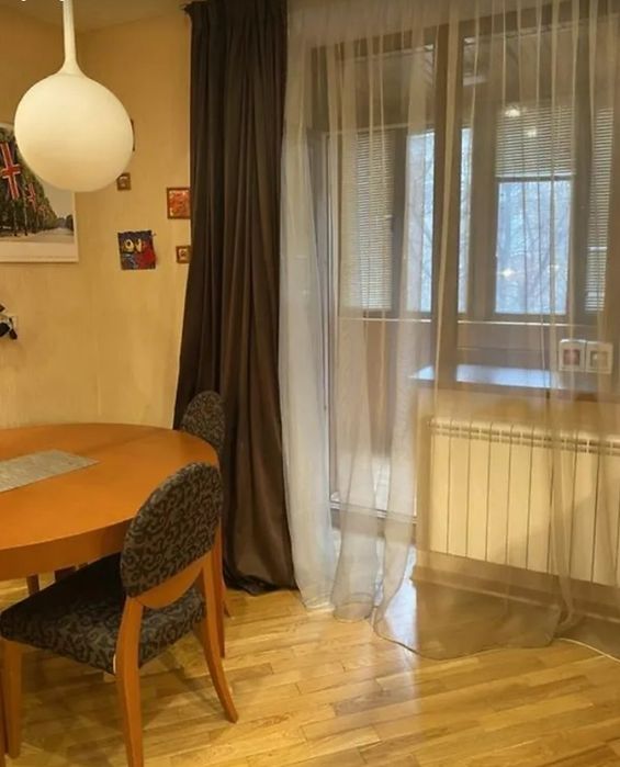 ДОМ СО ШПИЛЕМ! Сталинка с лифтом! Площадь Конституции! Продам 3к 90м2