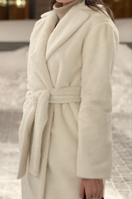 Шуба молочна friends of fashion штучна