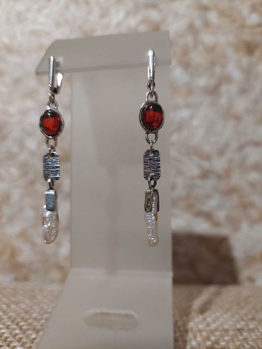 серебряные серьги с гранатами и жемчугом