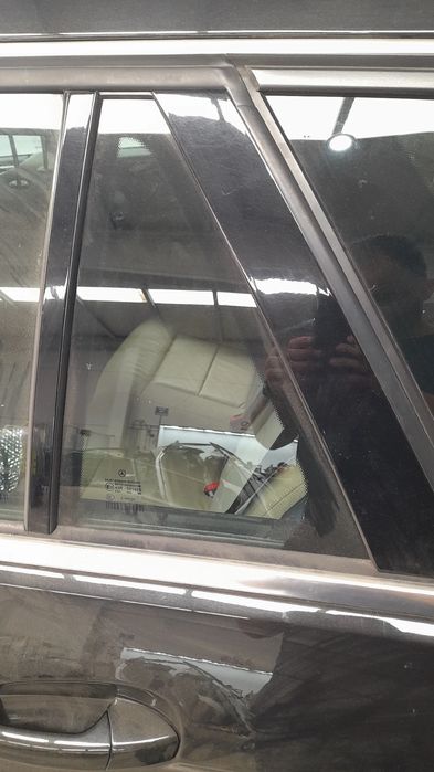 Vidro triangular da porta trás esquerdo MERCEDES-BENZ Classe E Carrinh