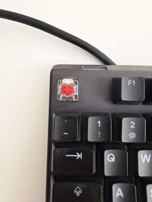 Apex 7 TKL Red Switch