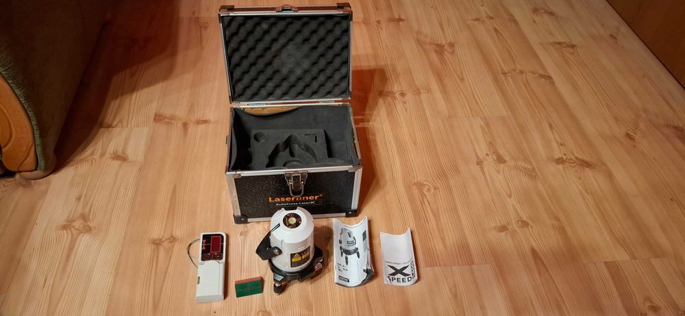 Laser Auto Cross 3c powerbright, uszkodzony.