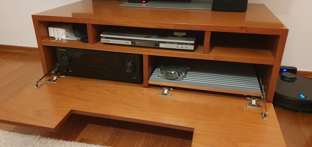 Novidade Movel TV cerejeira maciça