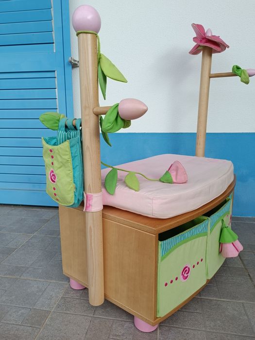 Mobiliário infantil, Banco para quarto de criança