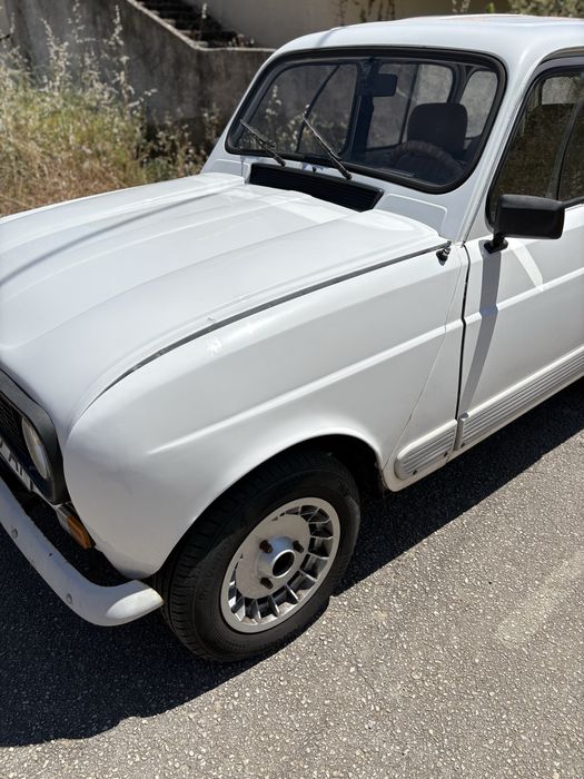 Renault 4L GTL em bom estado