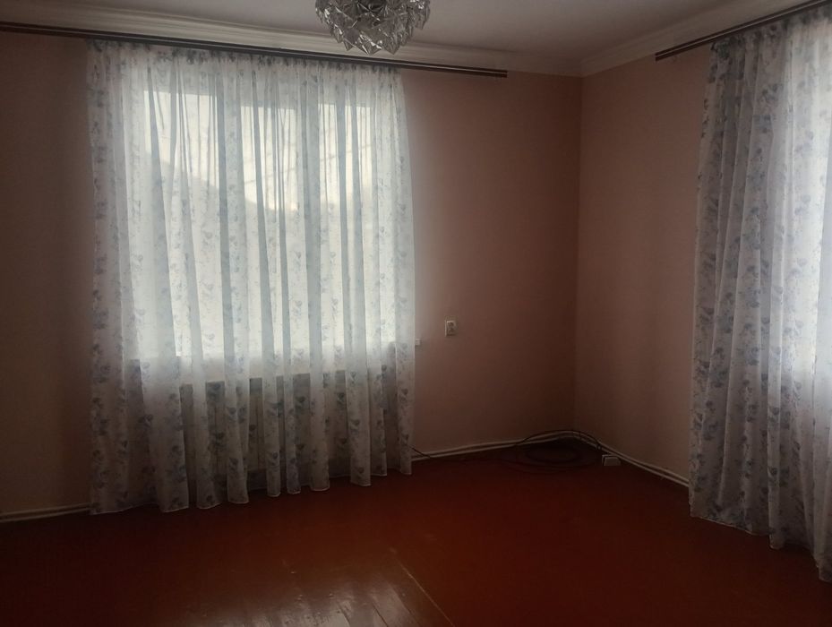 Будинок в селі Підпечери в 8 кілометрах від Франківськ а