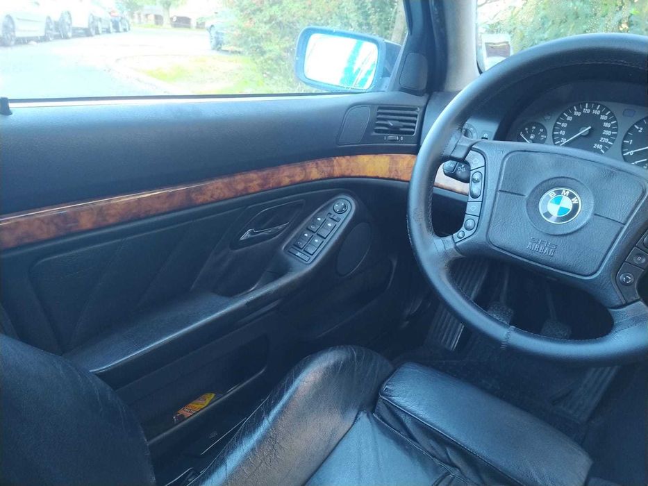 BMW 523i E39 (peças para venda)