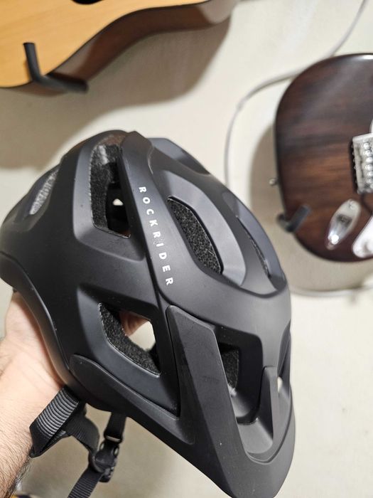 Capacete Rockrider ST500 Preto