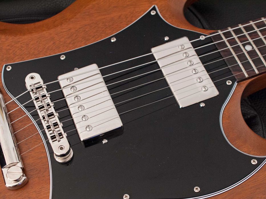 Gibson SG Tribute Natural Walnut + Saco
