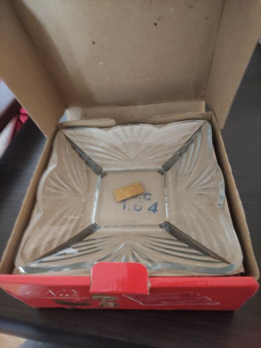 Посуд кришталь і скляний.