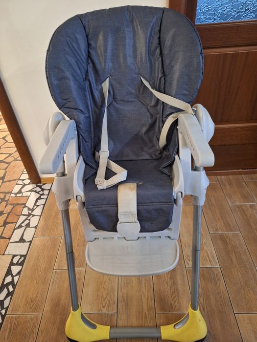 Fotelik dla dziecka do karmienia