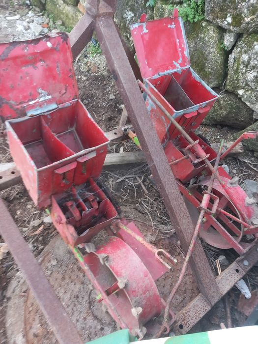 Semeador para trator