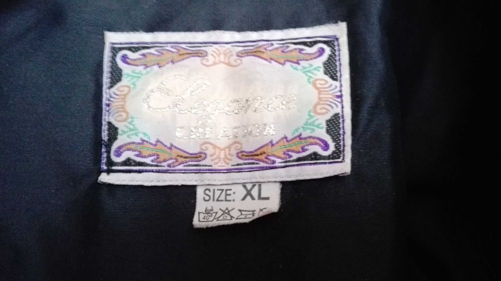 Plaszcz futerkowy czarny . Roz.XL