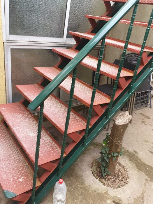 Casas Pré-fabricadas & estruturas Metálicas