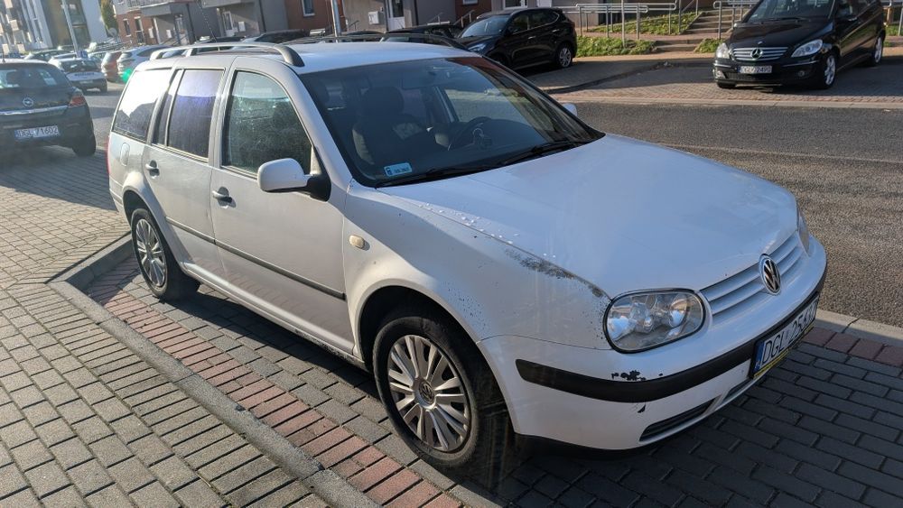 Sprzedam Tanio Sprawnego VW Golfa 4 kombi