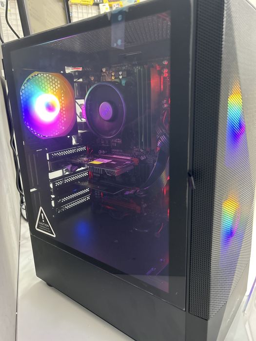 Komputer Gamingowy: Ryzen 5 1500X- 4R/8W/Dyski 628GB/16GB RAM/MSI-2GB/