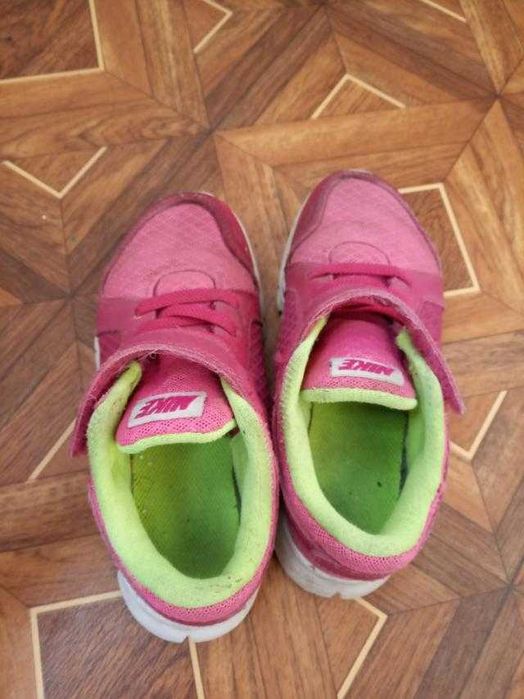 Кроссовки nike. Оригинал, для девочки, на липучках