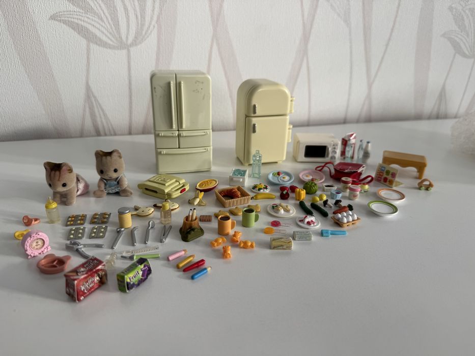 Большой игровой набор My Family / Sylvanian: 2 котенка, кухня, техника и 60+ миниатюр!