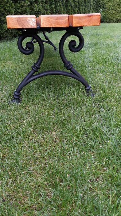 Ławka  ogrodowa  nogi żeliwne,, Wiedeńska ''