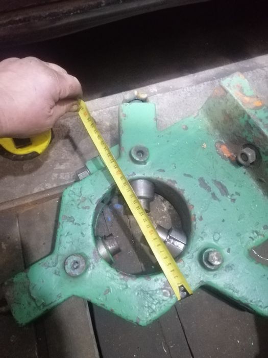 Люнет токарного станка