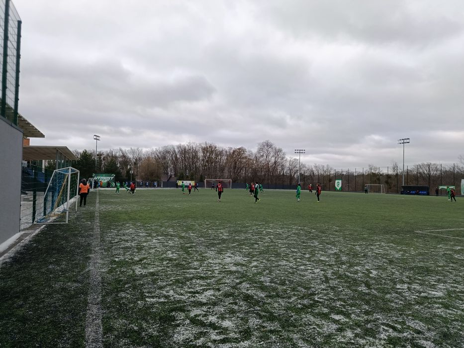 Продам футбольне поле (вгпк)