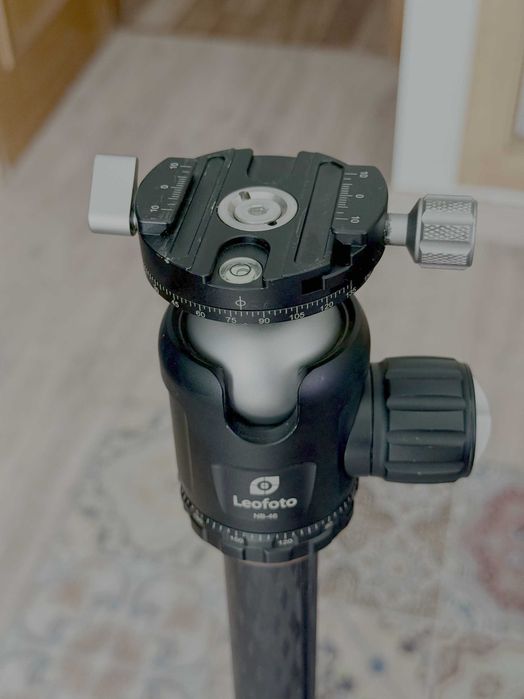 Tripé (e monopé) Leofoto LN-324CT — Fibra de Carbono