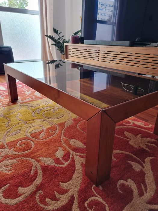 Mesa vintage em madeira maciça