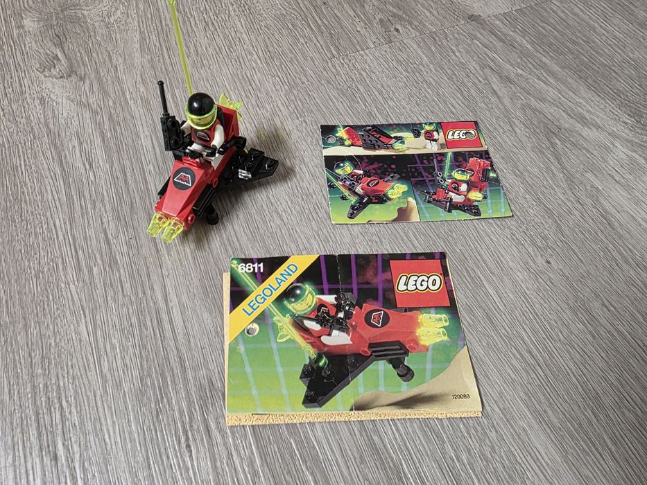 Lego 6811 Pulsar Charger