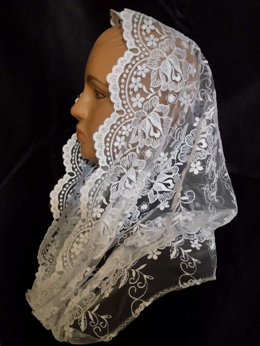 См.все фото Снуд кружевной гипюровый на крестины в храм церковь платок