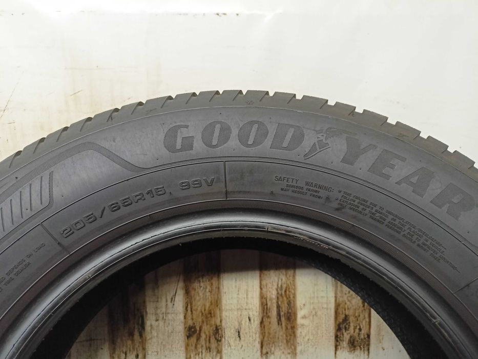 Goodyear Vector4Season 205/65/15 2022r. 99V 2x7,7mm (7017)