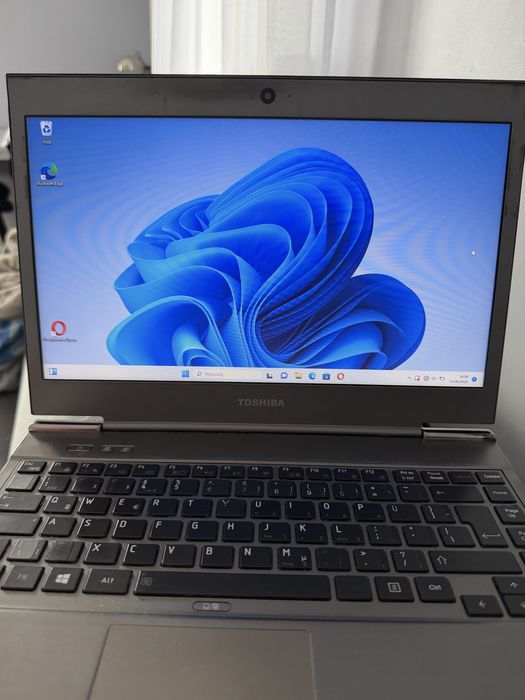 Laptop Toshiba Windows 11pro Intel i5 vPro