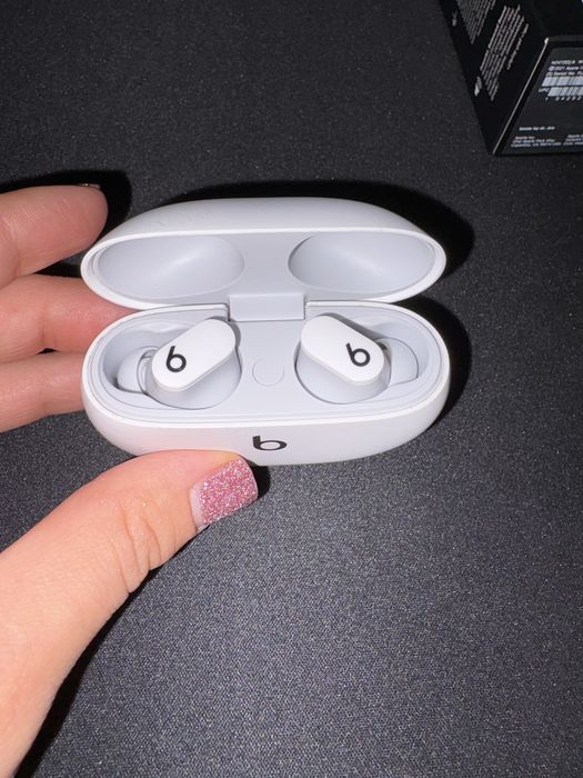 Beats studio buds