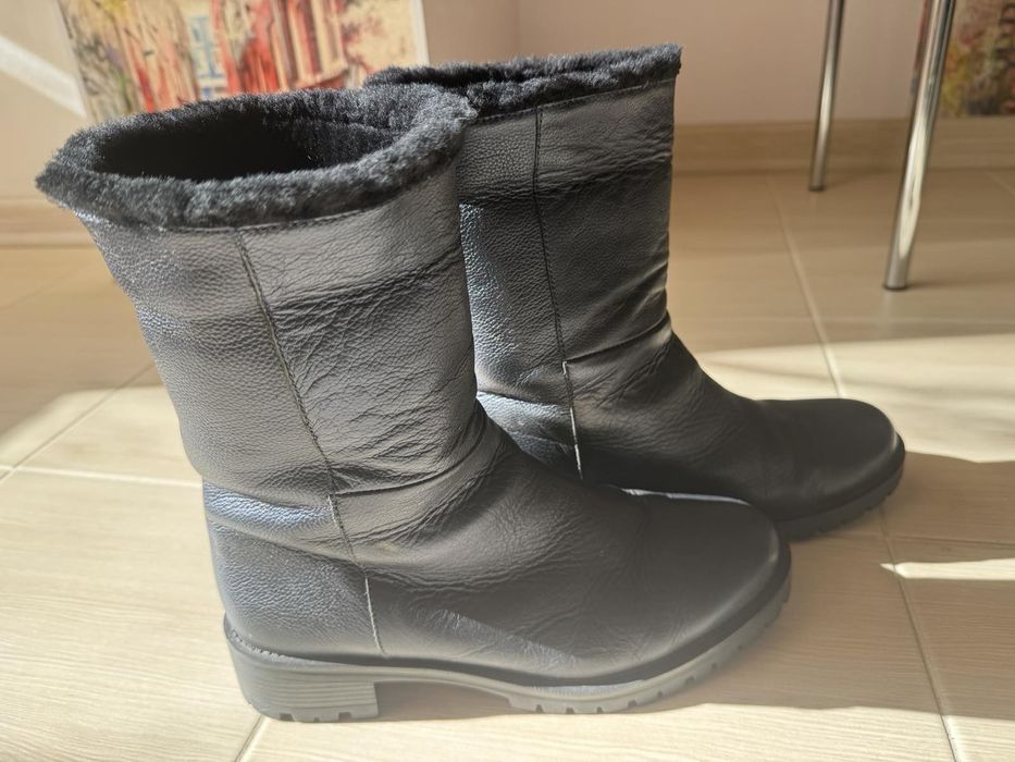 Взуття жіноче зимове