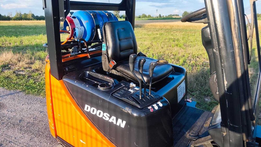 wózek widłowy DOOSAN G20SC-5 LPG