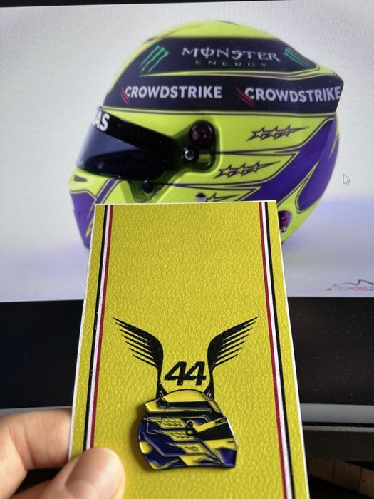 Pin F1 Lewis Hamilton Helmet