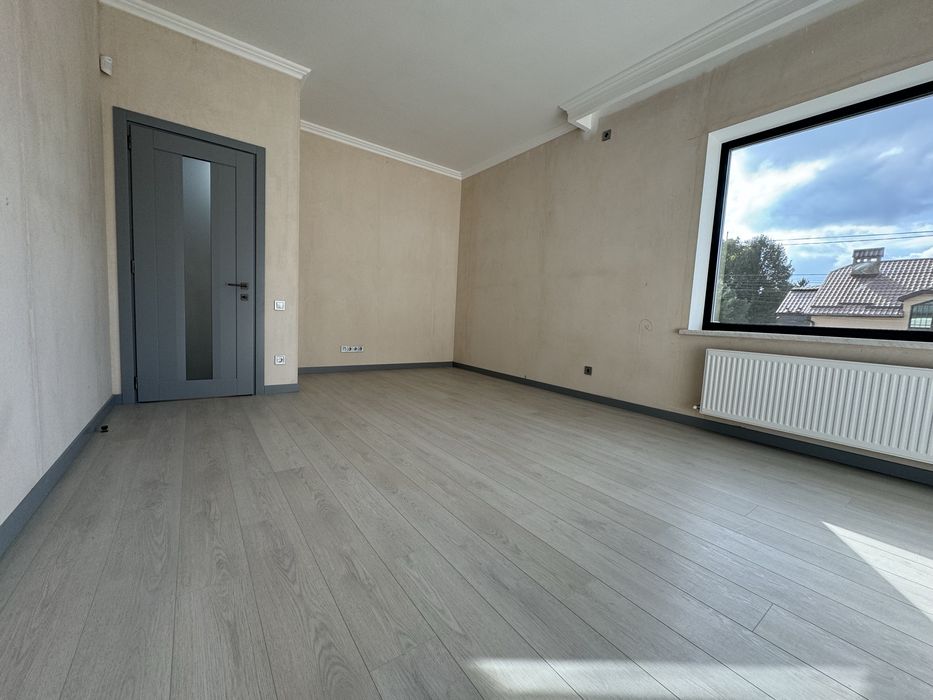 Новый дом с ремонтом! Фонтан море и Аркадия рядом!