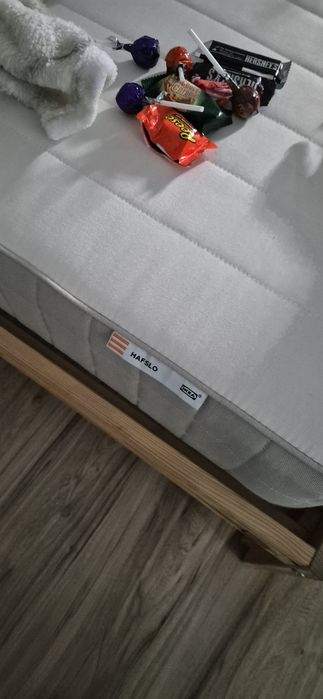 Cama neind/luroy 44  mais colchão a parte 60