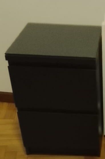 Mesa de cabeceira IKEA