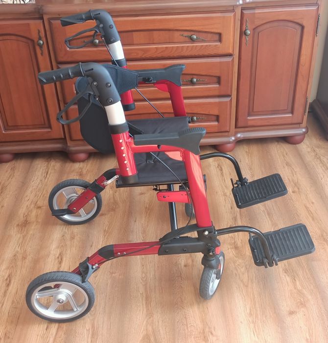 Balkonik chodzik dla starszej osoby składany