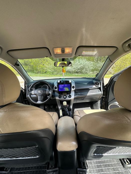 Продається Toyota RAV4