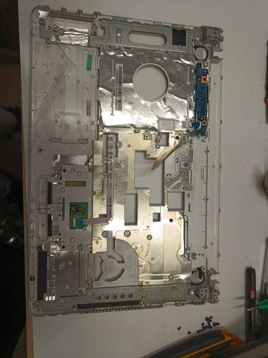 Palmrest do laptopa Sony Vaio PCG-71c11m.