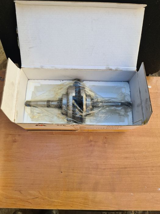 Коленчатый вал б/у на скутер 4 т. 150 куб.