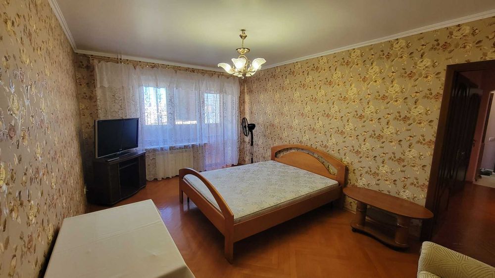 Тимошенко 13А, Левка Лукьяненко 13А