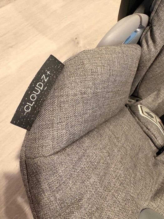 Vendo ovo/cadeira auto Cybex Cloud Q da gama alta Platinum (tecido resistente e de elevada qualidade na cor cinza/grey).