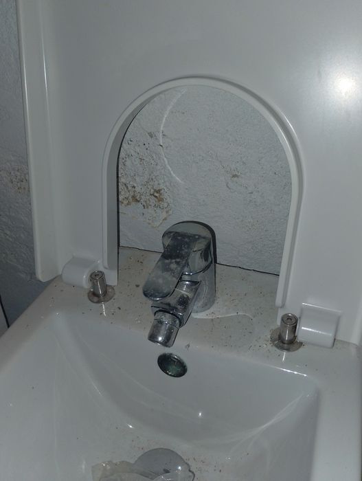 bide sanindusa com tampo e torneira