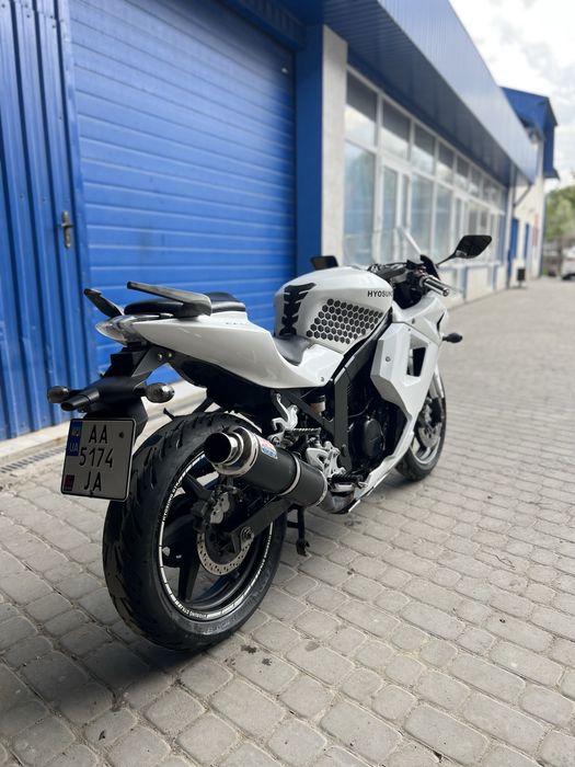 Hyousung GT250R EFI